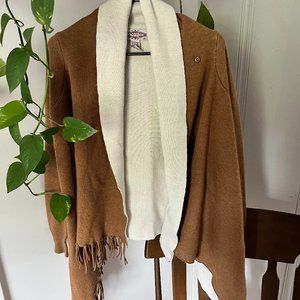 Cross-body cardigan with Fringe